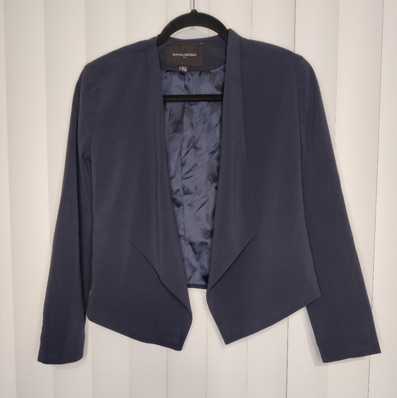 Banana Republic Jackets & Blazers - Banana Republic Navy Blue cropped Blazer size 00p